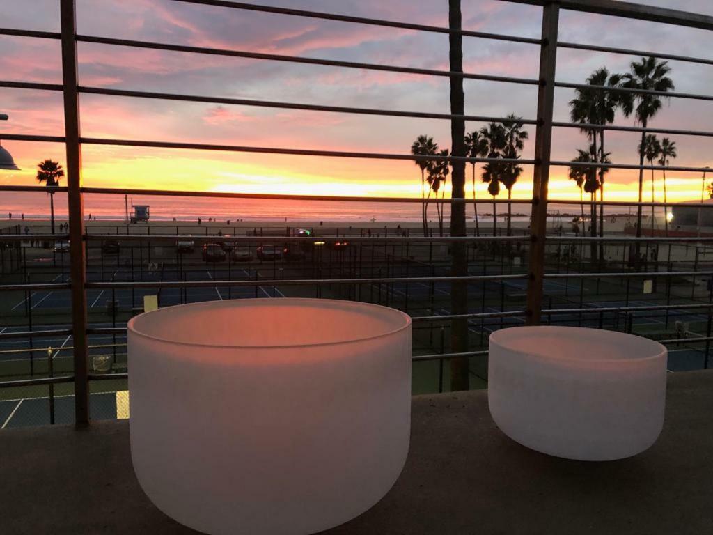 Ocean Front Vortex Female Hostel Private Rooms Free Bikes 洛杉矶 外观 照片